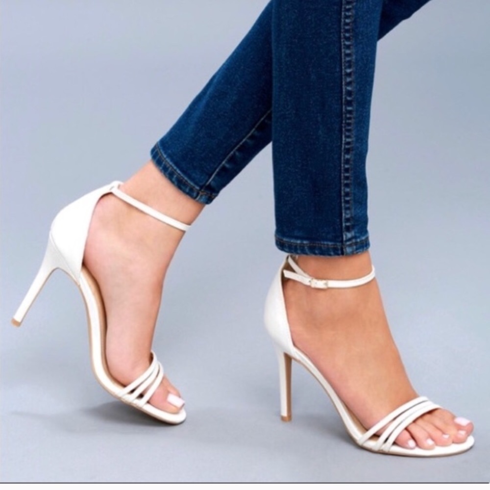 Lulu’s White Ankle Strap Sandals 🎀 - Picture 4 of 6